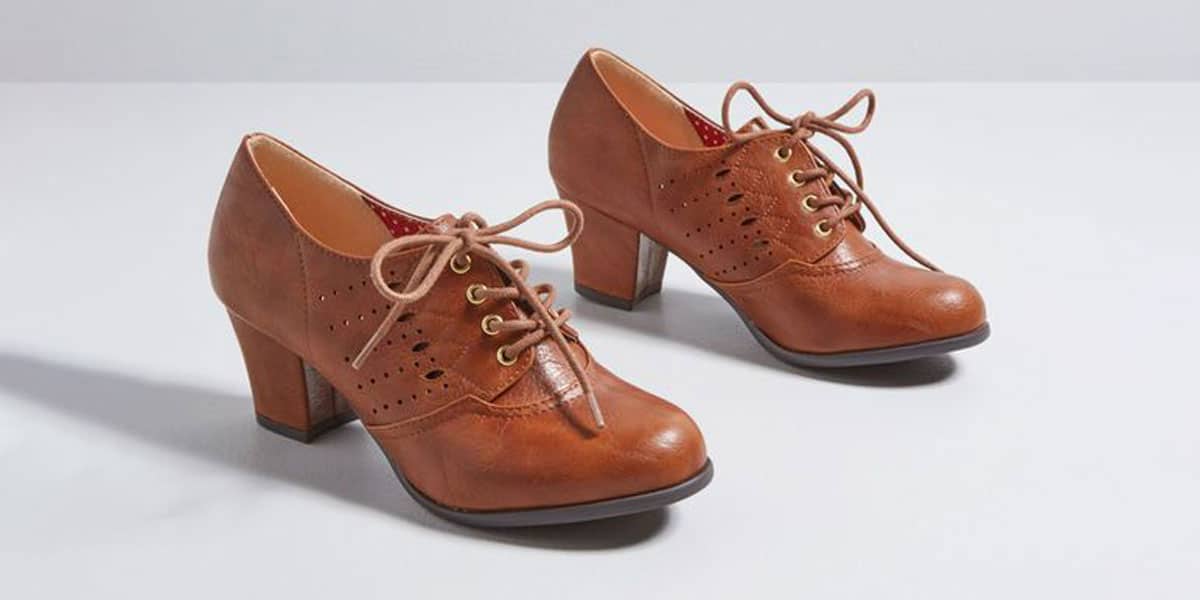 پاشنه اکسفورد، یکی از مدل های محبوب و کلاسیک انواع پاشنه کفش زنانه است.